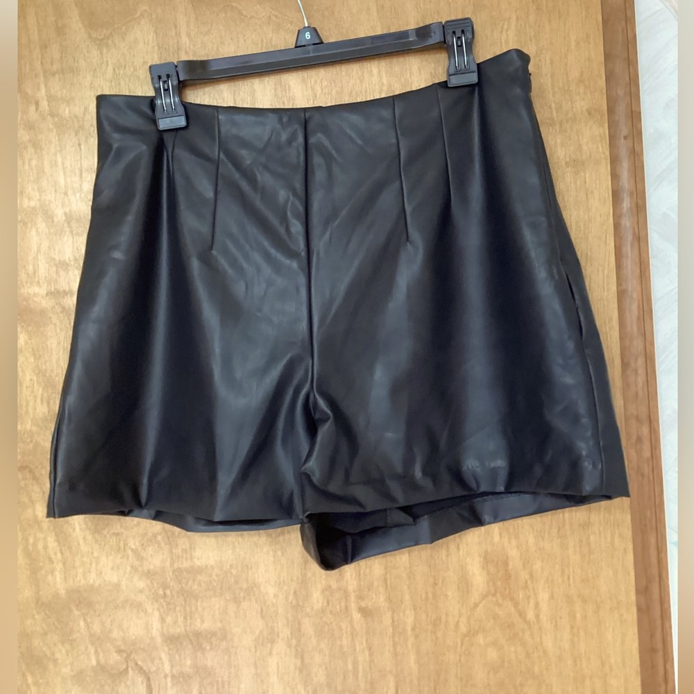Express, 12, Black Faux Leather Women's Shorts